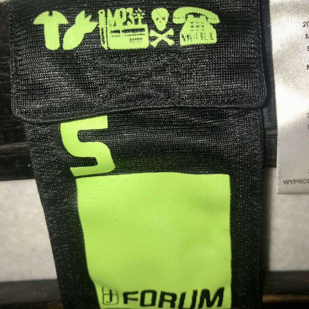 Forum Zip-Up - Picture 3 of 3